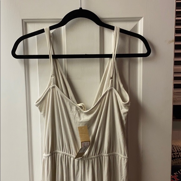 Cream wrap top jumpsuit - Picture 4 of 4